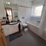 A - Lovely In ロイカーバード