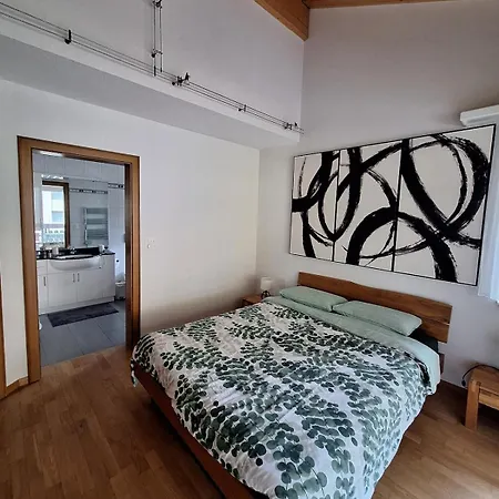 A - Lovely In Apartment